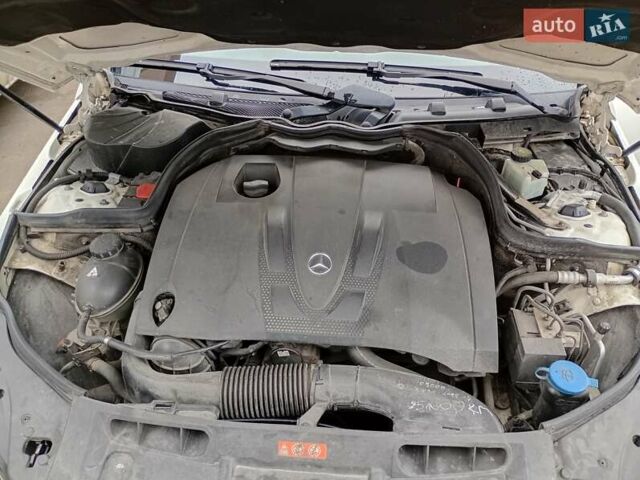 Белый Мерседес Ц-Класс, объемом двигателя 2.1 л и пробегом 360 тыс. км за 9300 $, фото 14 на Automoto.ua