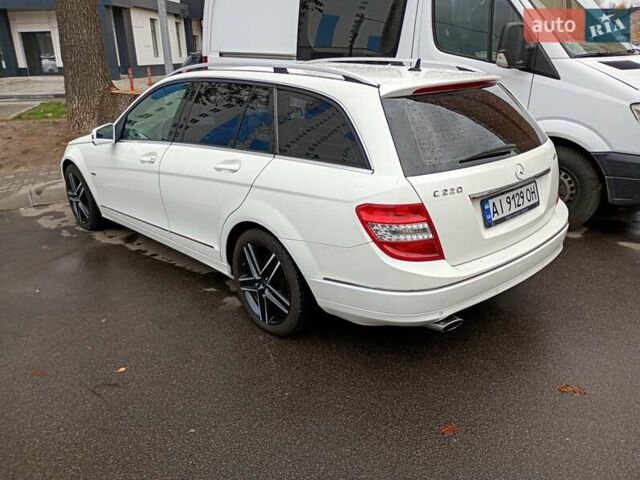 Белый Мерседес Ц-Класс, объемом двигателя 2.1 л и пробегом 360 тыс. км за 9300 $, фото 3 на Automoto.ua