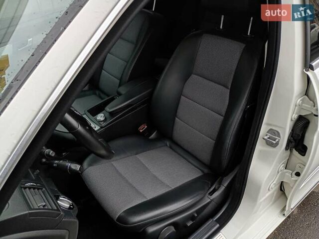 Белый Мерседес Ц-Класс, объемом двигателя 2.1 л и пробегом 360 тыс. км за 9300 $, фото 7 на Automoto.ua