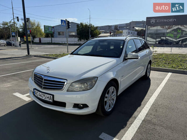 Білий Мерседес Ц-Клас, об'ємом двигуна 2.1 л та пробігом 410 тис. км за 8500 $, фото 1 на Automoto.ua