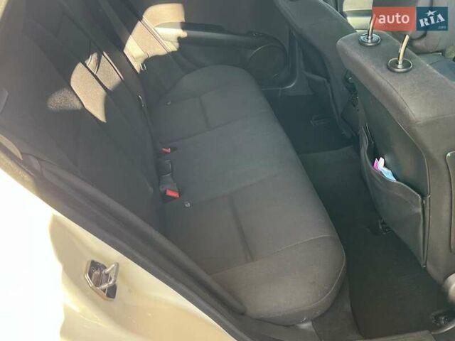 Мерседес Ц-Класс 2010 в Киеве на Automoto.ua Белый Мерседес Ц-Класс, объемом двигателя 2.1 л и пробегом 412 тыс. км за 8990 $, фото 26 на Automoto.ua