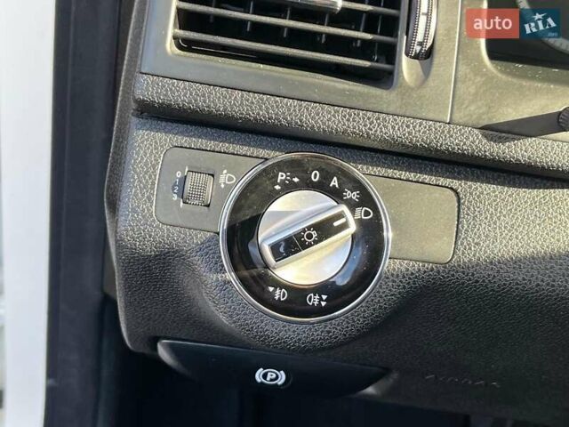 Мерседес Ц-Класс 2010 в Киеве на Automoto.ua Белый Мерседес Ц-Класс, объемом двигателя 2.1 л и пробегом 412 тыс. км за 8990 $, фото 19 на Automoto.ua