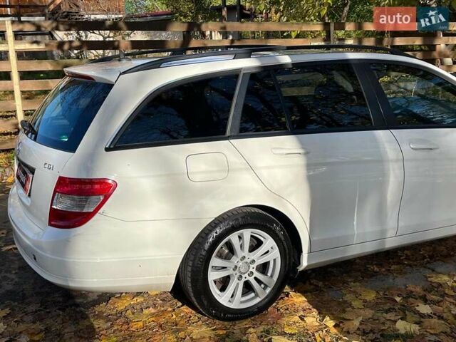 Мерседес Ц-Класс 2010 в Киеве на Automoto.ua Белый Мерседес Ц-Класс, объемом двигателя 2.1 л и пробегом 412 тыс. км за 8990 $, фото 9 на Automoto.ua