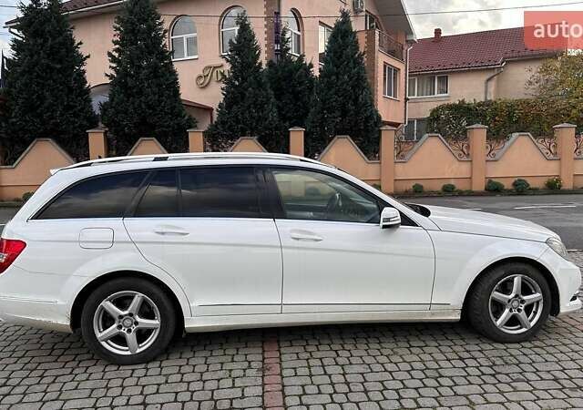 Белый Мерседес Ц-Класс, объемом двигателя 2.14 л и пробегом 383 тыс. км за 10500 $, фото 3 на Automoto.ua