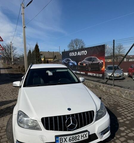 Белый Мерседес Ц-Класс, объемом двигателя 2.2 л и пробегом 281 тыс. км за 9999 $, фото 22 на Automoto.ua