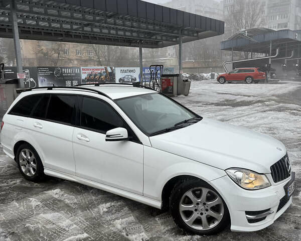 Білий Мерседес Ц-Клас, об'ємом двигуна 2.1 л та пробігом 273 тис. км за 9600 $, фото 6 на Automoto.ua