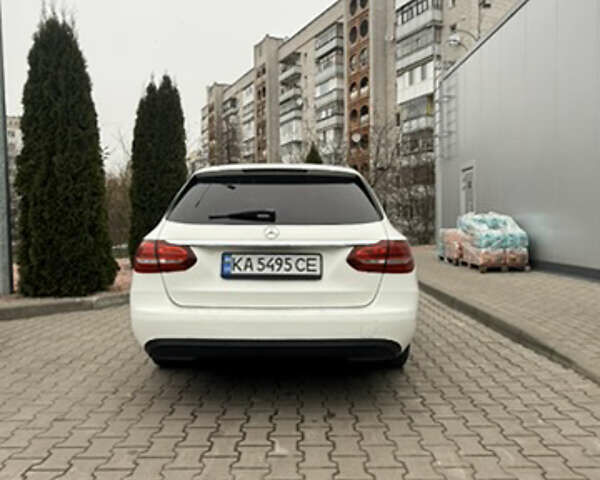 Білий Мерседес Ц-Клас, об'ємом двигуна 2.2 л та пробігом 339 тис. км за 16800 $, фото 3 на Automoto.ua