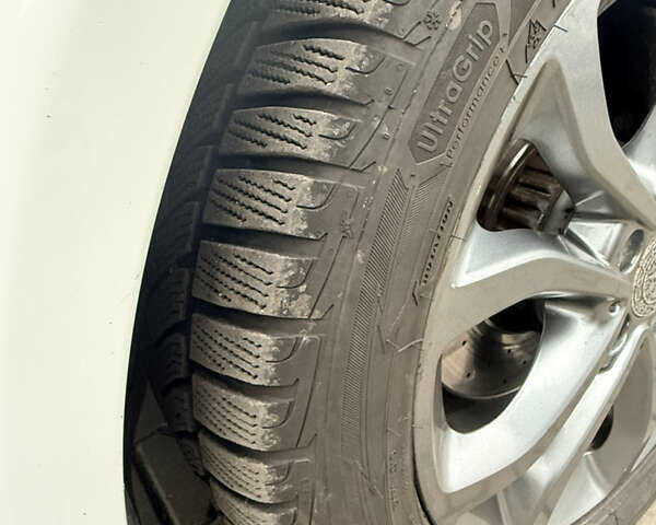 Білий Мерседес Ц-Клас, об'ємом двигуна 2.2 л та пробігом 339 тис. км за 16800 $, фото 16 на Automoto.ua