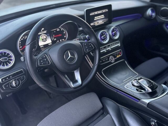 Белый Мерседес Ц-Класс, объемом двигателя 2.2 л и пробегом 230 тыс. км за 14800 $, фото 4 на Automoto.ua