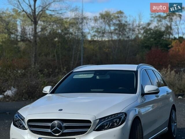 Білий Мерседес Ц-Клас, об'ємом двигуна 2.14 л та пробігом 342 тис. км за 17300 $, фото 12 на Automoto.ua