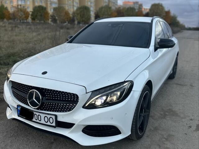 Білий Мерседес Ц-Клас, об'ємом двигуна 2.1 л та пробігом 230 тис. км за 15800 $, фото 1 на Automoto.ua