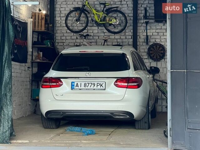 Білий Мерседес Ц-Клас, об'ємом двигуна 2.14 л та пробігом 342 тис. км за 17300 $, фото 4 на Automoto.ua