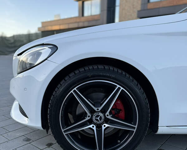 Белый Мерседес Ц-Класс, объемом двигателя 2.14 л и пробегом 159 тыс. км за 21900 $, фото 5 на Automoto.ua