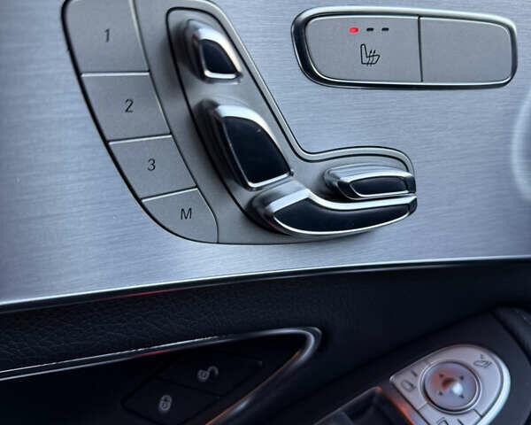 Белый Мерседес Ц-Класс, объемом двигателя 2.14 л и пробегом 159 тыс. км за 21900 $, фото 33 на Automoto.ua