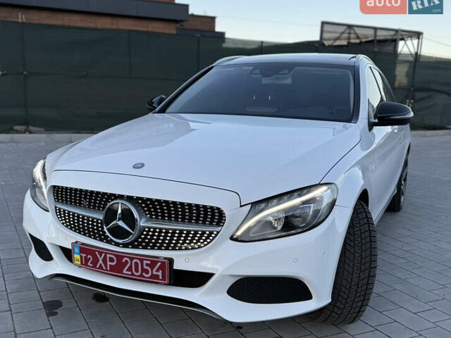 Белый Мерседес Ц-Класс, объемом двигателя 2.14 л и пробегом 159 тыс. км за 21900 $, фото 4 на Automoto.ua