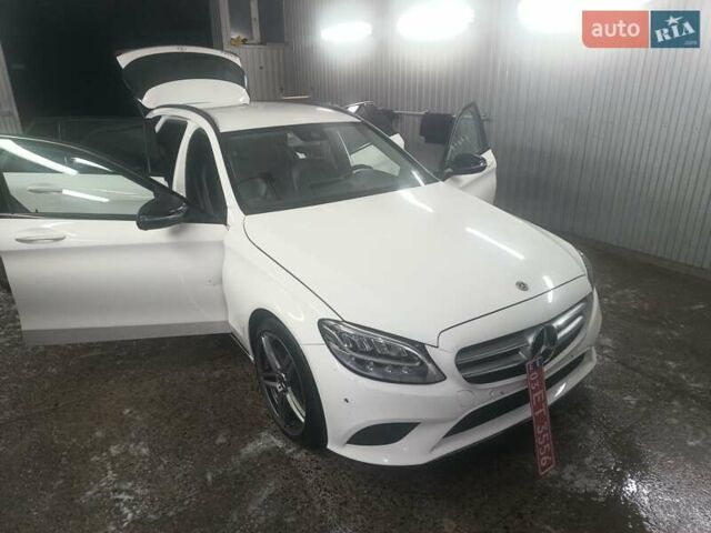 Белый Мерседес Ц-Класс, объемом двигателя 2 л и пробегом 211 тыс. км за 17200 $, фото 24 на Automoto.ua