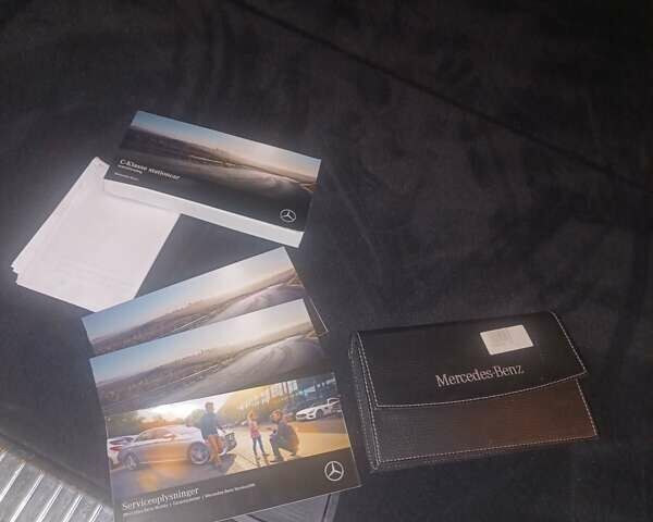 Белый Мерседес Ц-Класс, объемом двигателя 2 л и пробегом 211 тыс. км за 17200 $, фото 9 на Automoto.ua