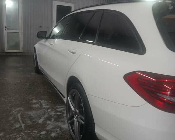 Білий Мерседес Ц-Клас, об'ємом двигуна 1.95 л та пробігом 211 тис. км за 17200 $, фото 12 на Automoto.ua