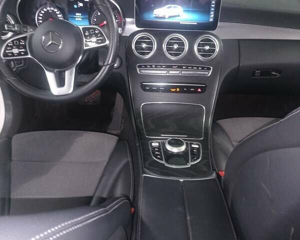 Белый Мерседес Ц-Класс, объемом двигателя 2 л и пробегом 211 тыс. км за 17200 $, фото 18 на Automoto.ua