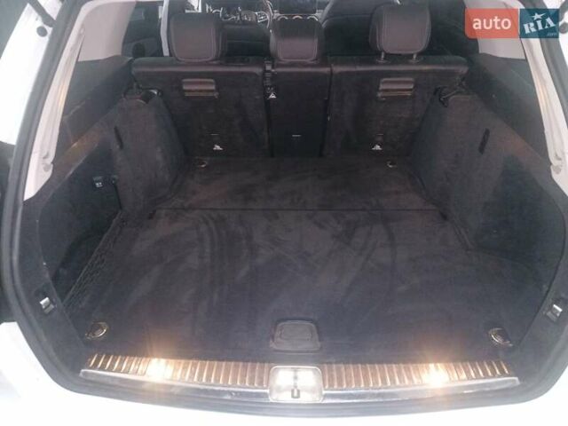 Белый Мерседес Ц-Класс, объемом двигателя 2 л и пробегом 211 тыс. км за 17200 $, фото 10 на Automoto.ua