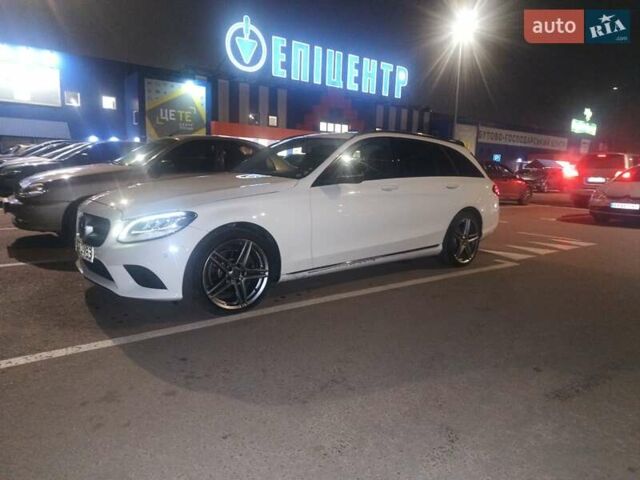 Белый Мерседес Ц-Класс, объемом двигателя 2 л и пробегом 211 тыс. км за 17200 $, фото 5 на Automoto.ua