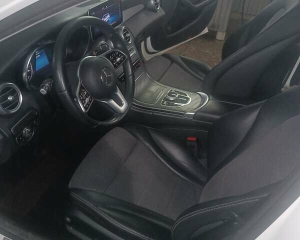 Белый Мерседес Ц-Класс, объемом двигателя 2 л и пробегом 211 тыс. км за 17200 $, фото 19 на Automoto.ua