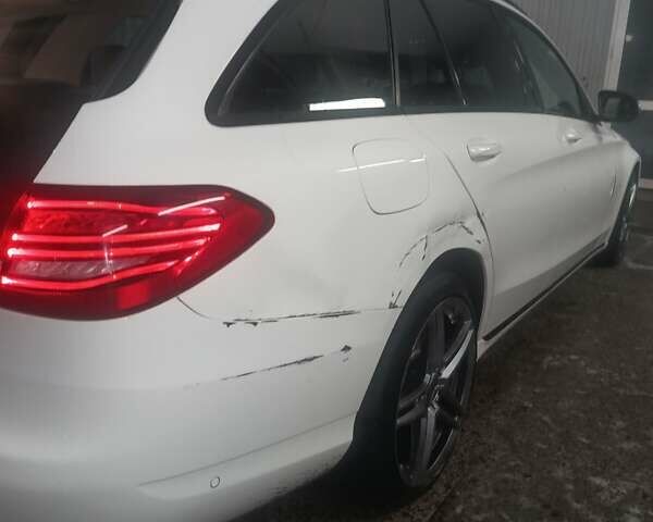 Білий Мерседес Ц-Клас, об'ємом двигуна 1.95 л та пробігом 211 тис. км за 17200 $, фото 9 на Automoto.ua