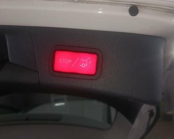 Білий Мерседес Ц-Клас, об'ємом двигуна 1.95 л та пробігом 211 тис. км за 17200 $, фото 20 на Automoto.ua