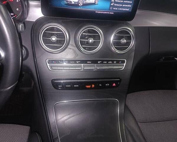 Белый Мерседес Ц-Класс, объемом двигателя 2 л и пробегом 211 тыс. км за 17200 $, фото 20 на Automoto.ua