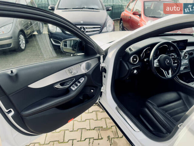 Белый Мерседес Ц-Класс, объемом двигателя 1.95 л и пробегом 148 тыс. км за 27500 $, фото 17 на Automoto.ua