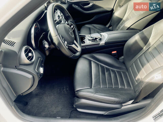 Белый Мерседес Ц-Класс, объемом двигателя 1.95 л и пробегом 148 тыс. км за 27500 $, фото 21 на Automoto.ua