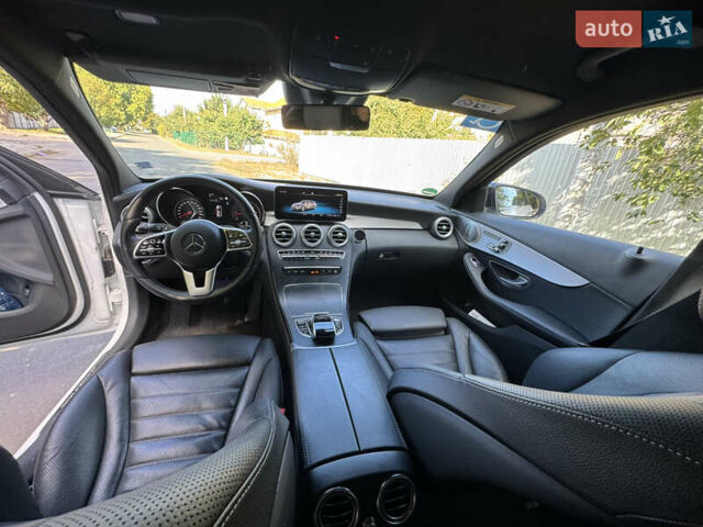 Белый Мерседес Ц-Класс, объемом двигателя 1.95 л и пробегом 147 тыс. км за 28900 $, фото 1 на Automoto.ua