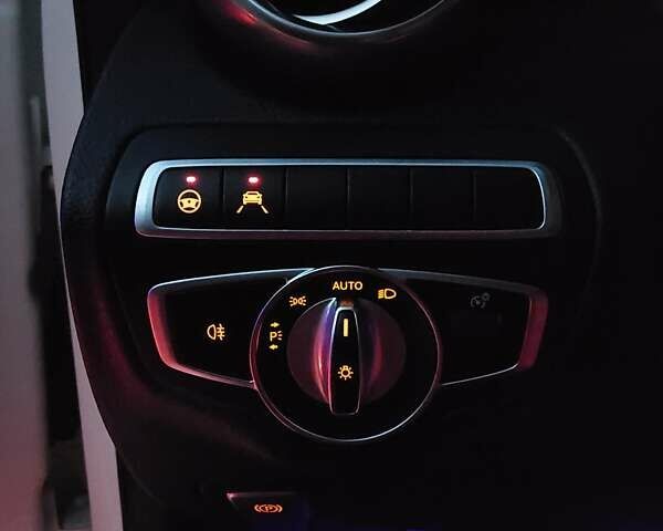 Белый Мерседес Ц-Класс, объемом двигателя 1.5 л и пробегом 48 тыс. км за 25500 $, фото 17 на Automoto.ua