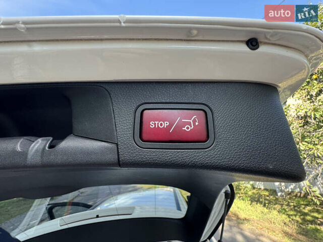 Белый Мерседес Ц-Класс, объемом двигателя 1.95 л и пробегом 147 тыс. км за 28900 $, фото 13 на Automoto.ua