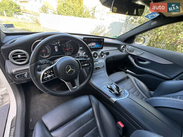 Белый Мерседес Ц-Класс, объемом двигателя 1.95 л и пробегом 147 тыс. км за 28900 $, фото 8 на Automoto.ua