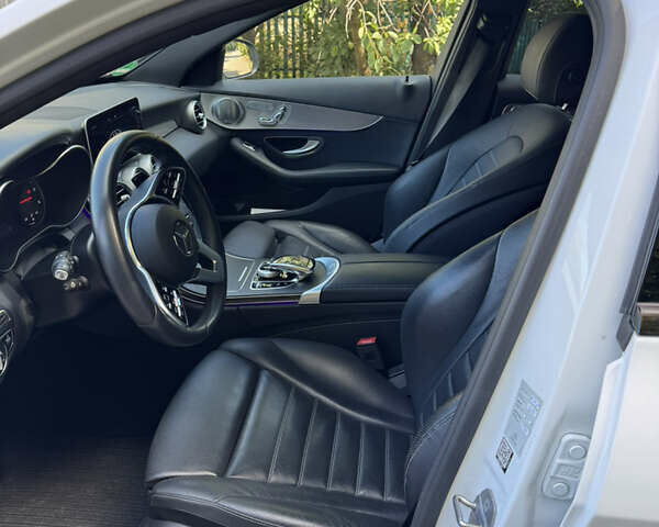 Белый Мерседес Ц-Класс, объемом двигателя 1.95 л и пробегом 147 тыс. км за 28900 $, фото 6 на Automoto.ua