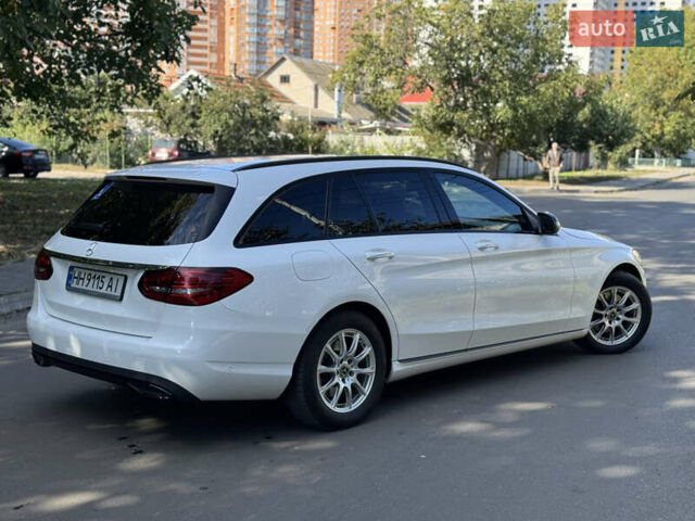 Белый Мерседес Ц-Класс, объемом двигателя 1.95 л и пробегом 147 тыс. км за 28900 $, фото 17 на Automoto.ua