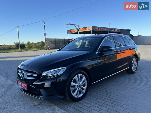 Білий Мерседес Ц-Клас, об'ємом двигуна 1.95 л та пробігом 300 тис. км за 20510 $, фото 3 на Automoto.ua
