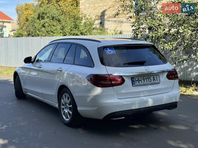 Белый Мерседес Ц-Класс, объемом двигателя 1.95 л и пробегом 147 тыс. км за 28900 $, фото 18 на Automoto.ua