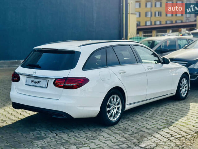 Белый Мерседес Ц-Класс, объемом двигателя 1.95 л и пробегом 148 тыс. км за 27500 $, фото 4 на Automoto.ua