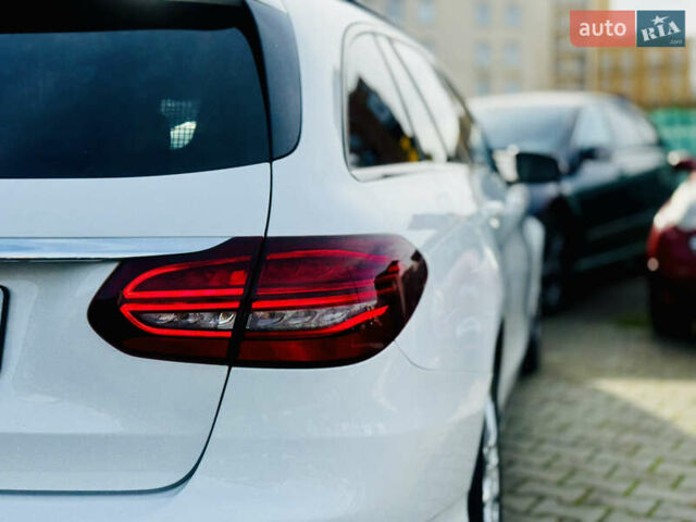 Белый Мерседес Ц-Класс, объемом двигателя 1.95 л и пробегом 148 тыс. км за 27500 $, фото 15 на Automoto.ua