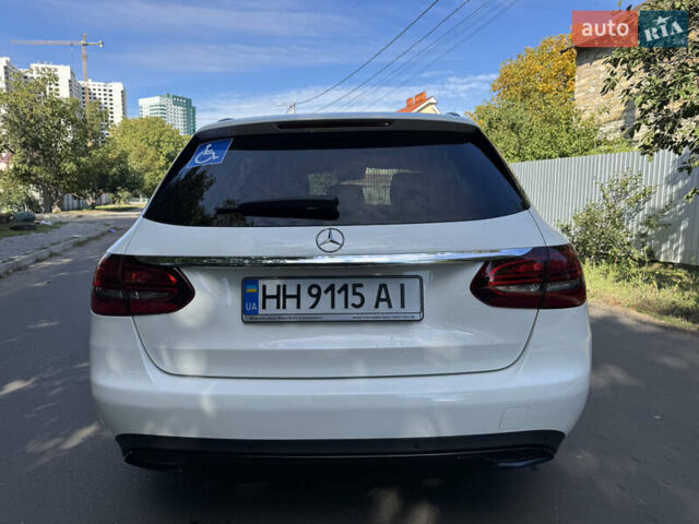 Белый Мерседес Ц-Класс, объемом двигателя 1.95 л и пробегом 147 тыс. км за 28900 $, фото 10 на Automoto.ua