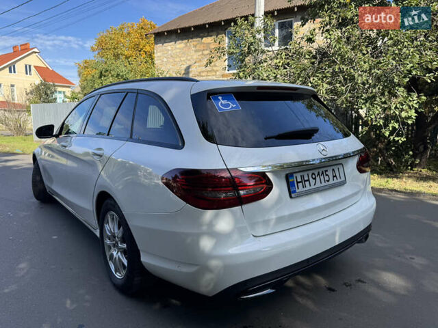 Белый Мерседес Ц-Класс, объемом двигателя 1.95 л и пробегом 147 тыс. км за 28900 $, фото 12 на Automoto.ua