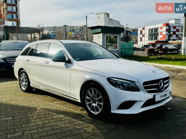 Белый Мерседес Ц-Класс, объемом двигателя 1.95 л и пробегом 148 тыс. км за 27500 $, фото 5 на Automoto.ua