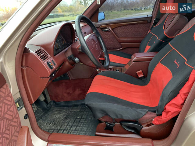 Бежевый Мерседес Ц-Класс, объемом двигателя 1.8 л и пробегом 381 тыс. км за 3650 $, фото 16 на Automoto.ua