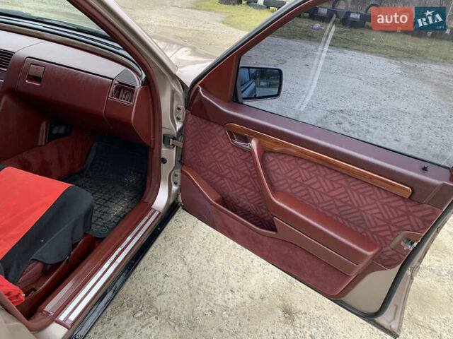 Бежевый Мерседес Ц-Класс, объемом двигателя 1.8 л и пробегом 381 тыс. км за 3650 $, фото 14 на Automoto.ua