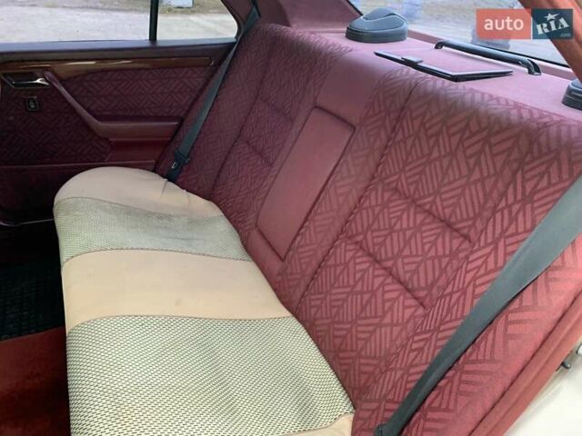 Бежевый Мерседес Ц-Класс, объемом двигателя 1.8 л и пробегом 381 тыс. км за 3650 $, фото 12 на Automoto.ua