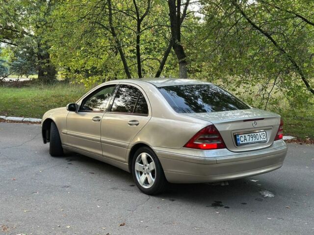 Бежевый Мерседес Ц-Класс, объемом двигателя 1.8 л и пробегом 248 тыс. км за 3749 $, фото 3 на Automoto.ua