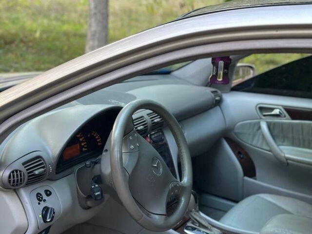 Бежевый Мерседес Ц-Класс, объемом двигателя 1.8 л и пробегом 248 тыс. км за 3749 $, фото 6 на Automoto.ua