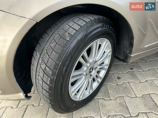 Бежевый Мерседес Ц-Класс, объемом двигателя 1.8 л и пробегом 182 тыс. км за 7800 $, фото 13 на Automoto.ua